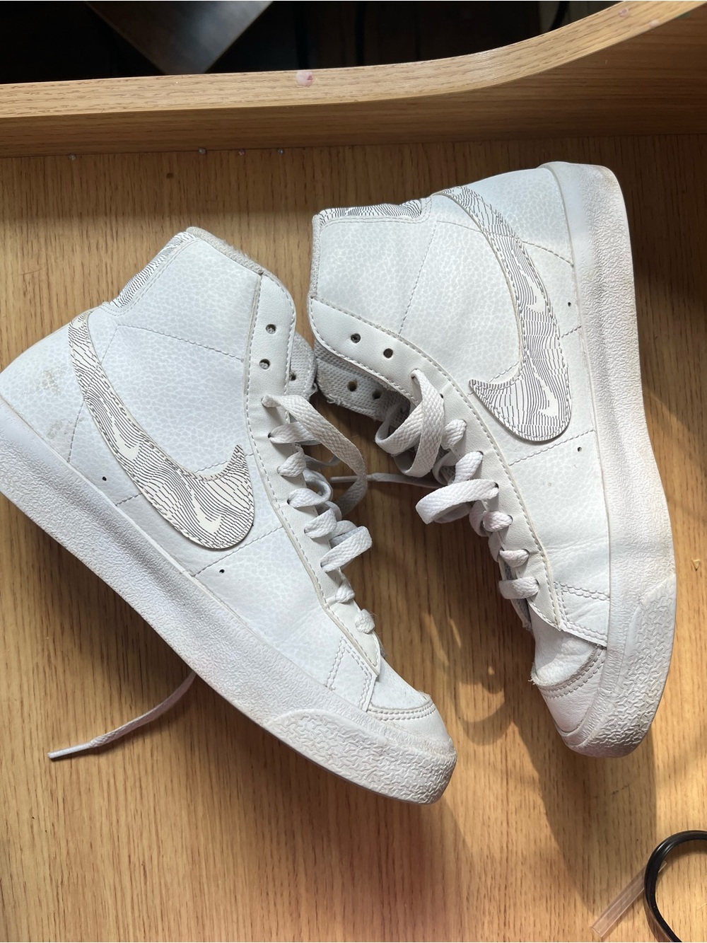 Nike Youth Blazer Mid '77 White Graphic Swoosh